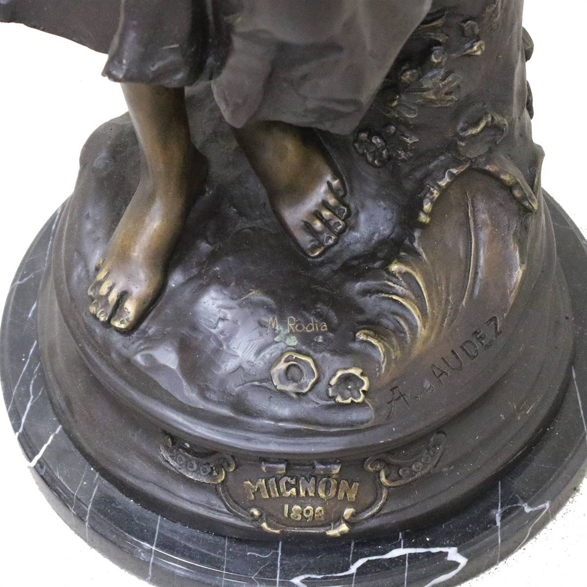 Antiqium Ürün  A.AUDEZ - MIGNON HEYKEL