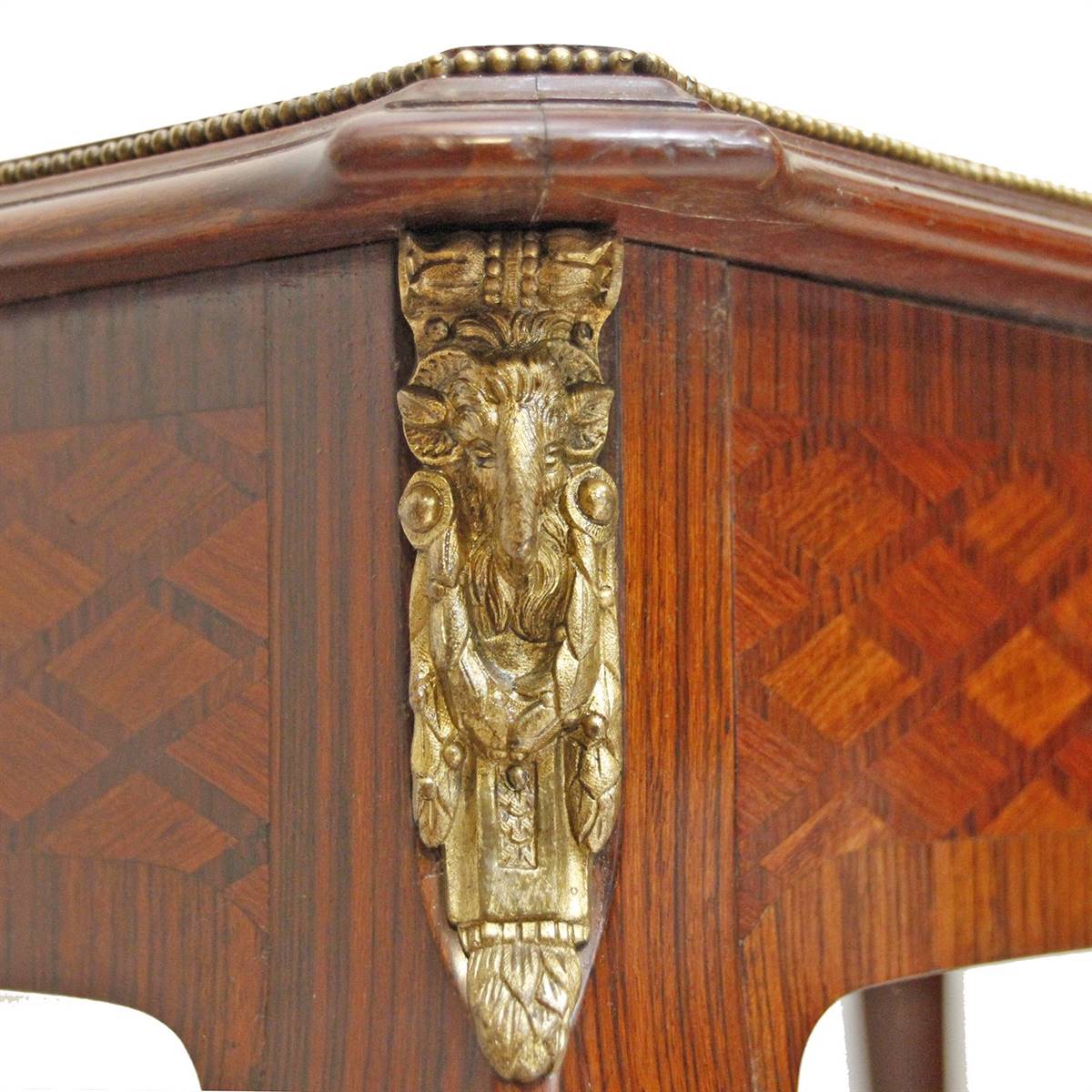 Antiqium Ürün  PARKÜTERİLİ ÇALIŞMA MASASI