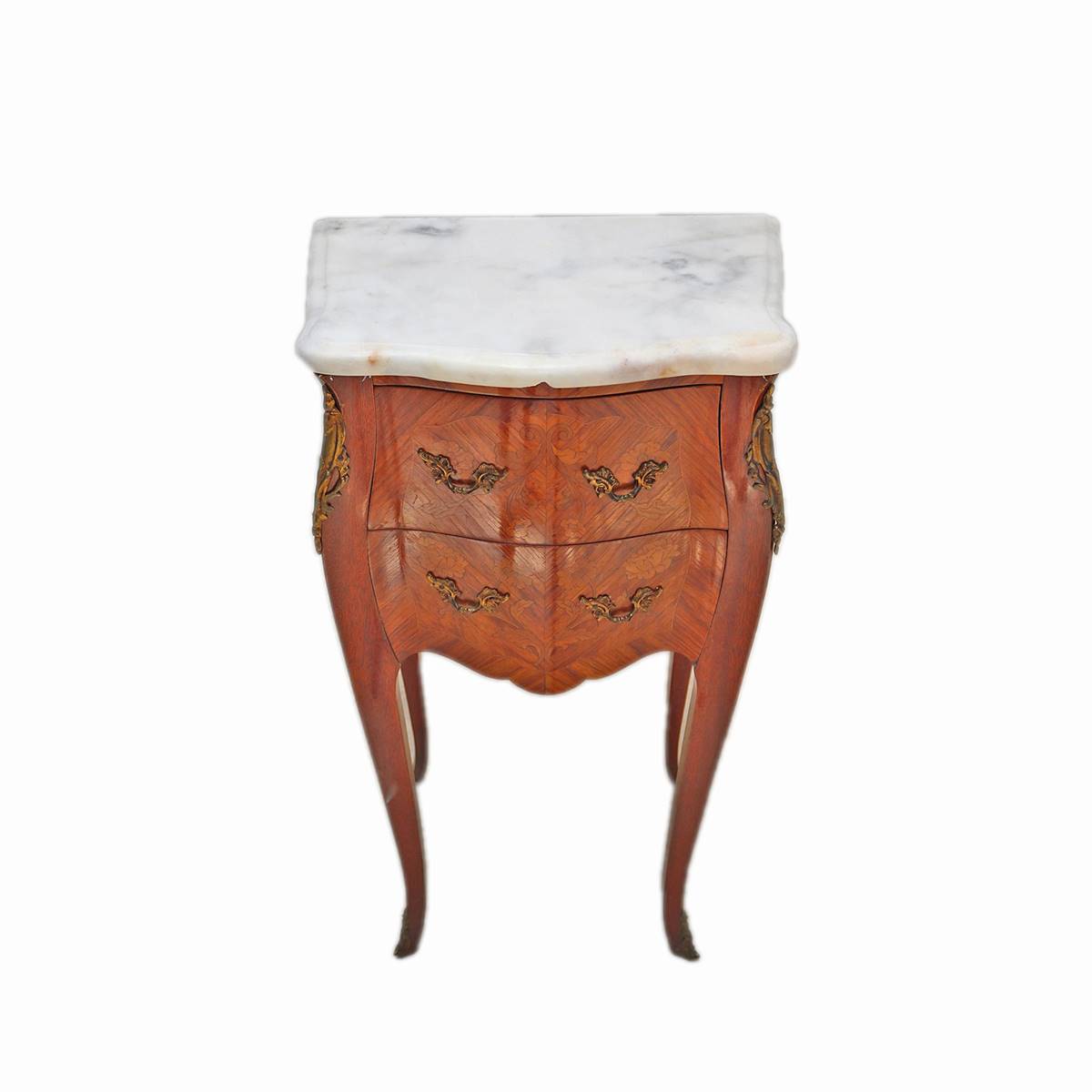 Antiqium Ürün  FRANSIZ MARKÜTERİLİ VE BRONZ DETAYLI TEK KOMODİN