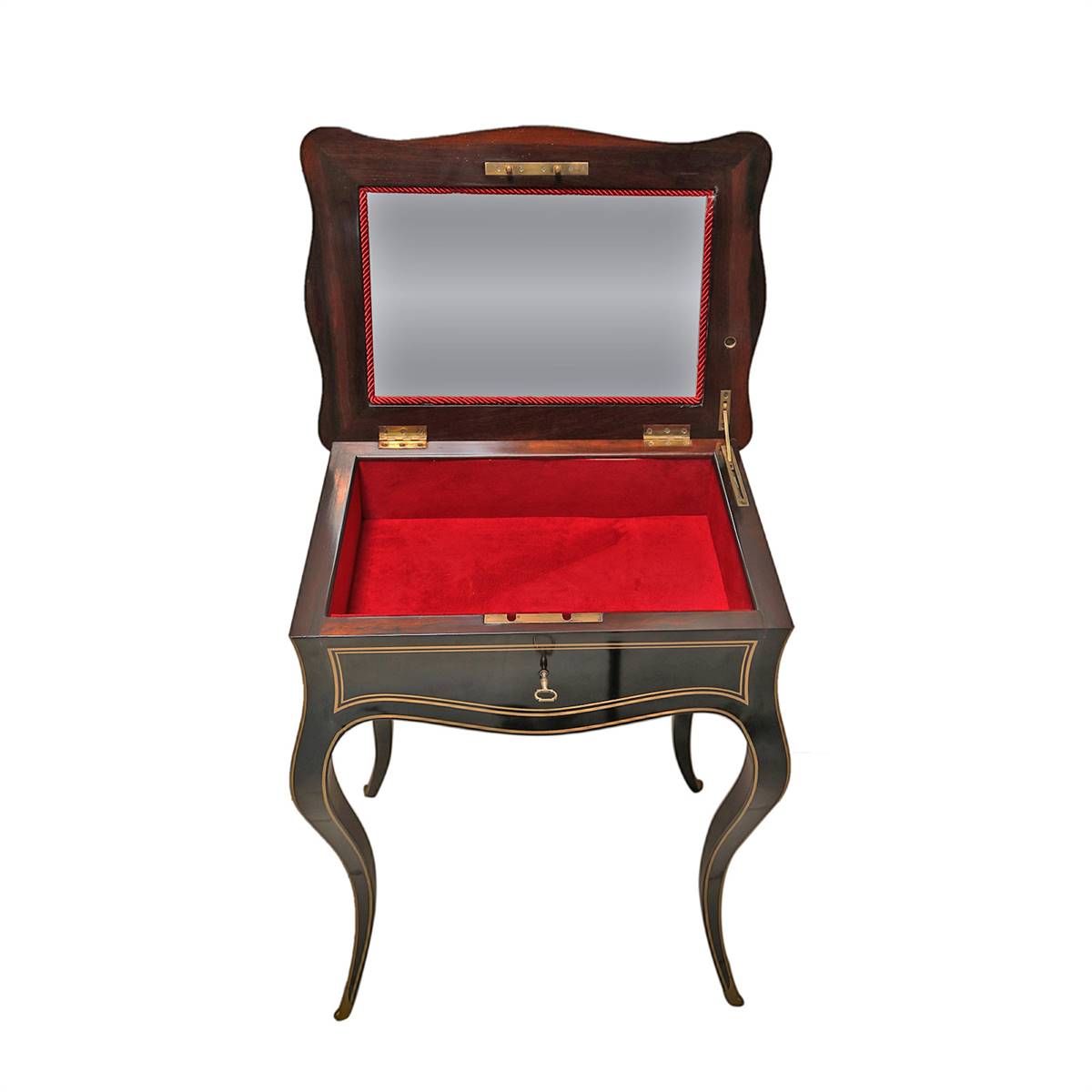 Antiqium Ürün  İÇİ KIRMIZI KUMAŞLI, BRONZ DETAYLI AHŞAP TEŞHİR SEHPASI