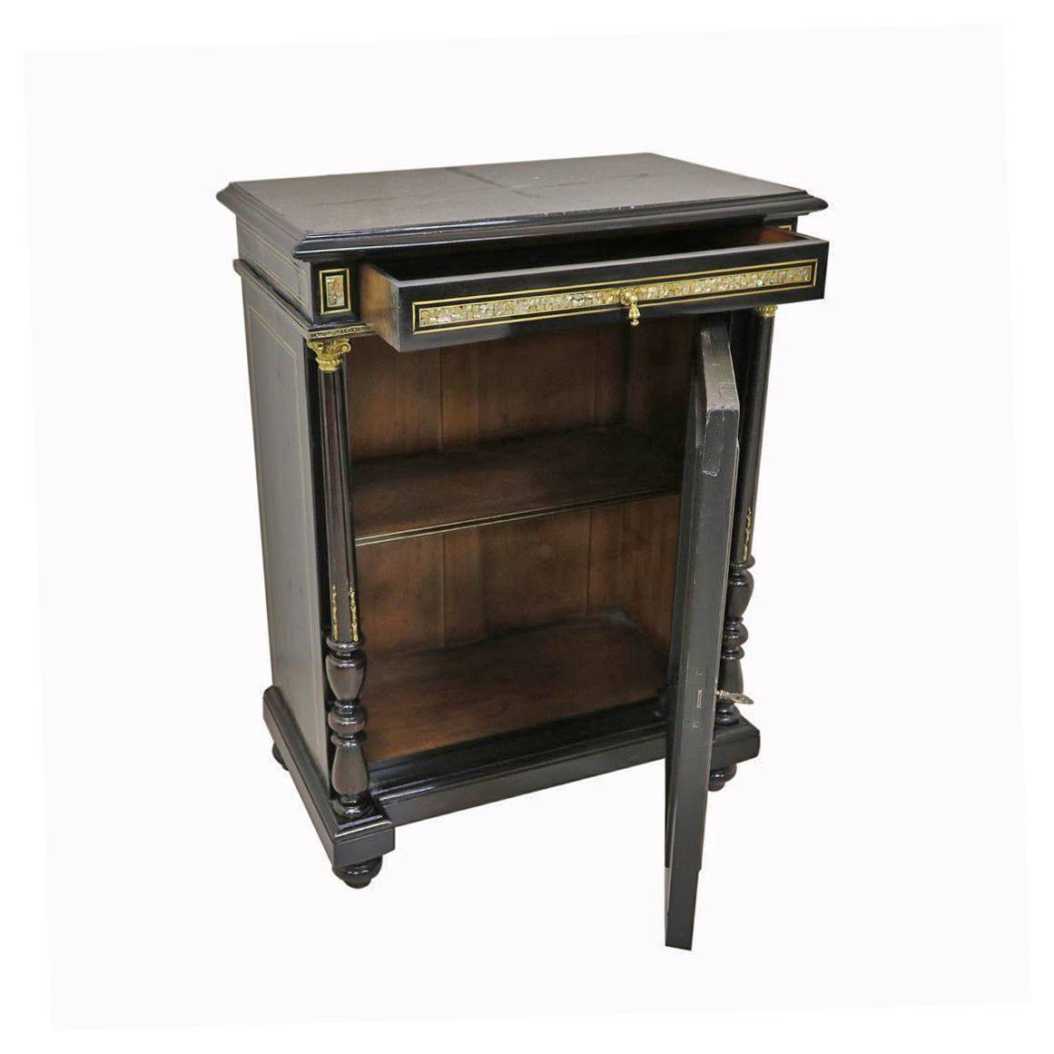 Antiqium Ürün  FRANSIZ SEDEFLİ AHŞAP BAHÜ