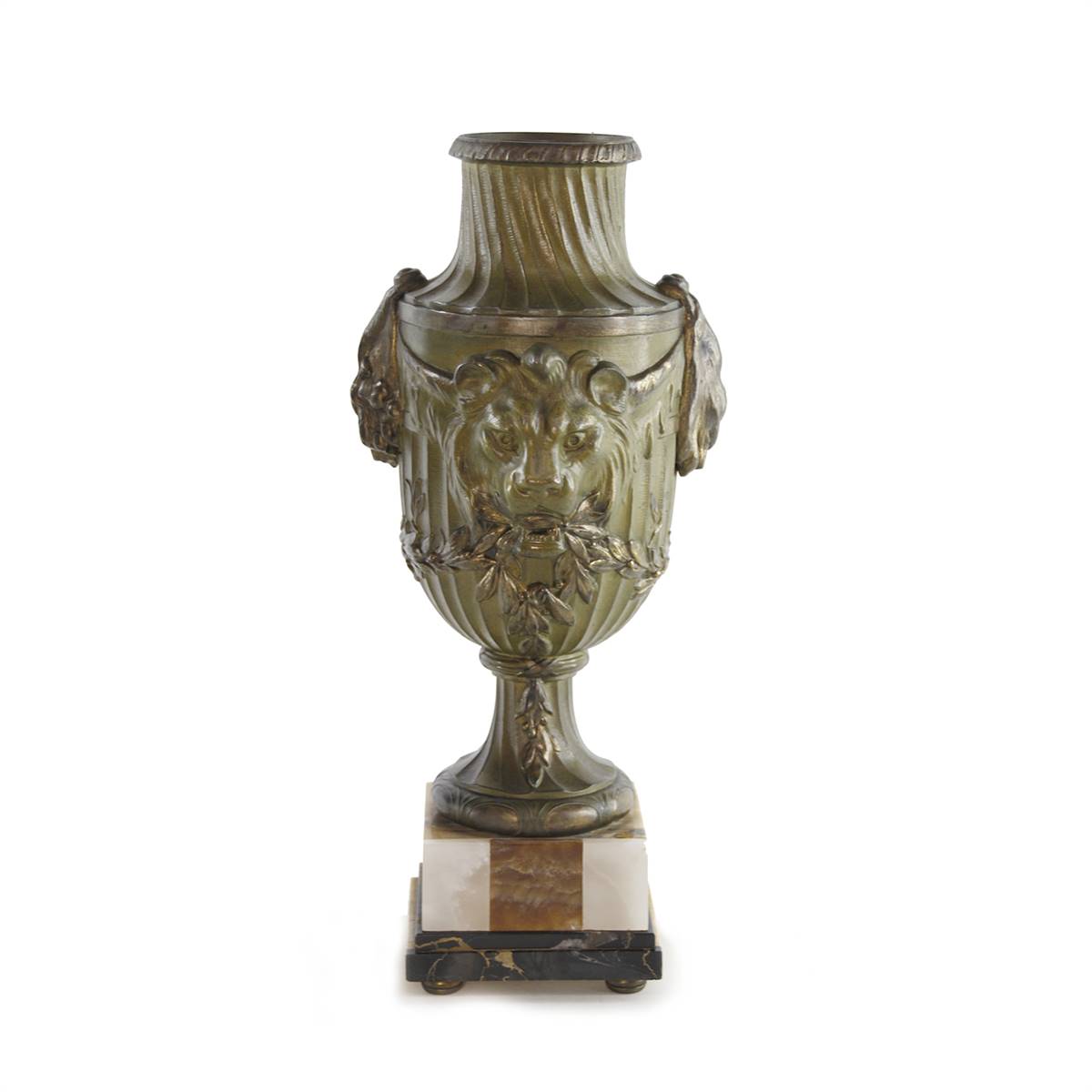 Antiqium Ürün  BRONZ ASLAN HEYKELLİ MERMER SAAT TAKIM