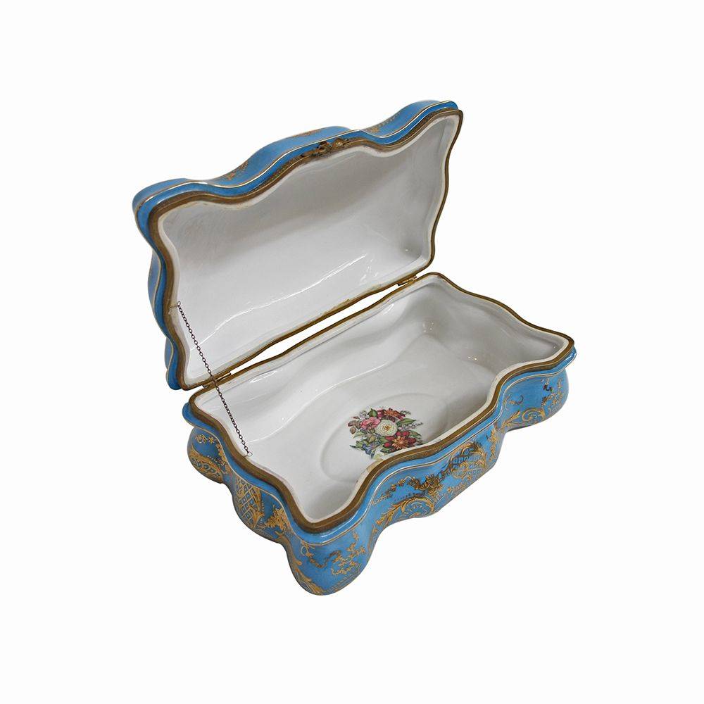 Antiqium Ürün  SEVRES PORSELEN MÜCEVHER KUTUSU