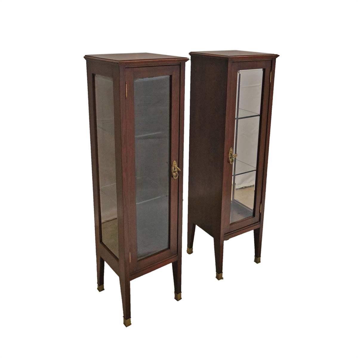 Antiqium Ürün  İKİZ MAUN CAM VİTRİN