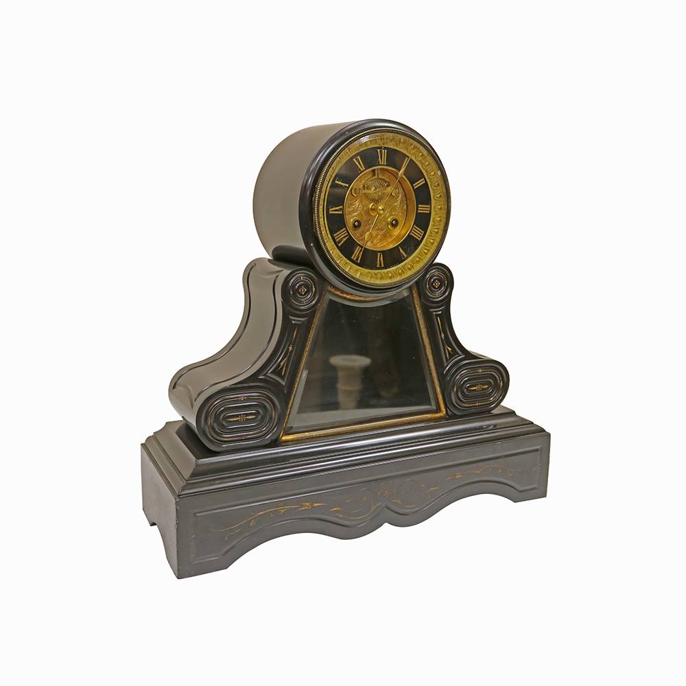 Antiqium Ürün  SİYAH MERMER ÜZERİ BRONZ DETAYLI MASA SAATİ