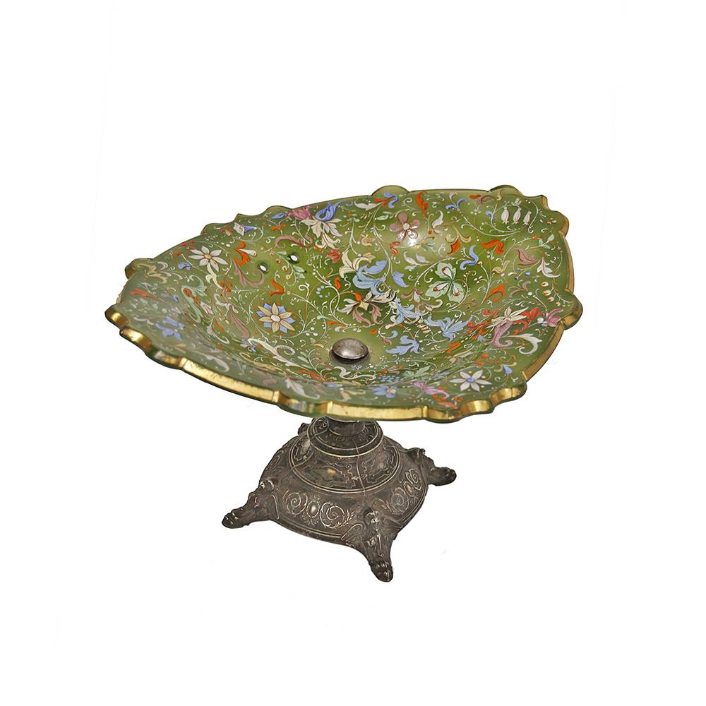 Antiqium Ürün  BRONZ AYAKLI YEŞİL ÇİÇEKLİ CAM JARDİNYER